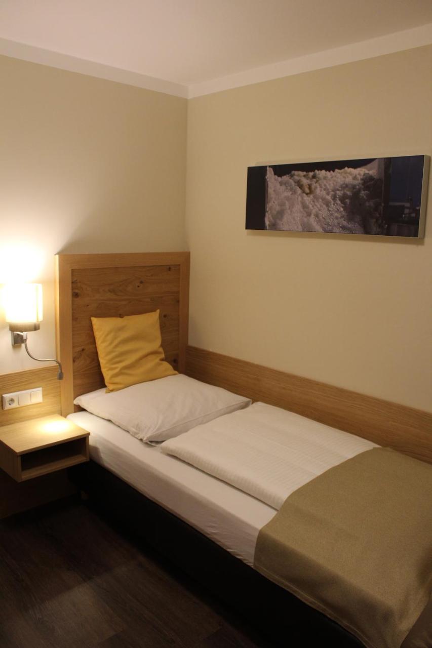 Hotel Brauereigasthof Amberger Kosching Экстерьер фото